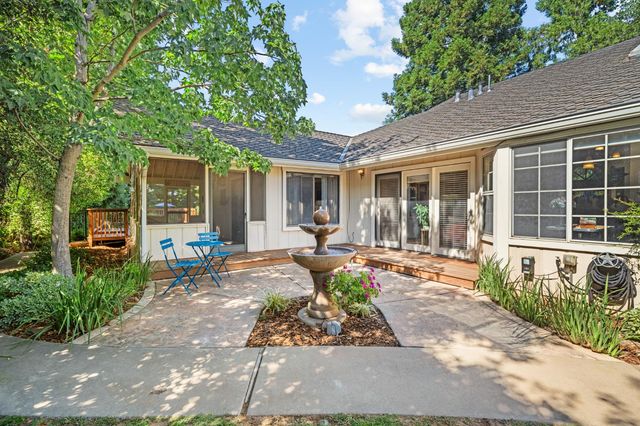 5435 Bridge Creek Ln, Carmichael, CA 95608