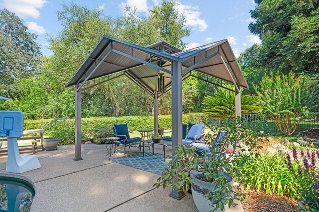 5435 Bridge Creek Ln, Carmichael, CA 95608