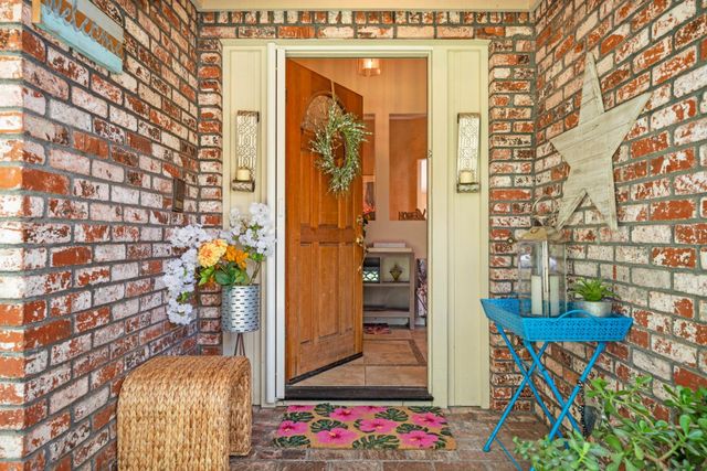 5435 Bridge Creek Ln, Carmichael, CA 95608