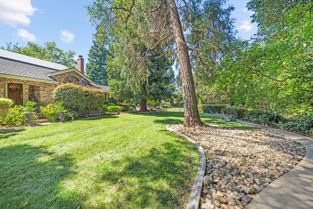 5435 Bridge Creek Ln, Carmichael, CA 95608
