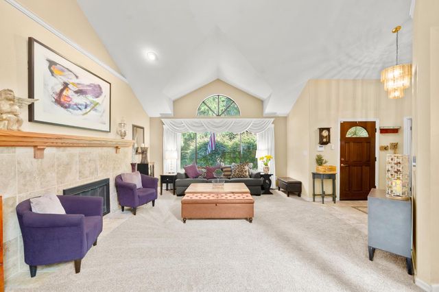 5435 Bridge Creek Ln, Carmichael, CA 95608