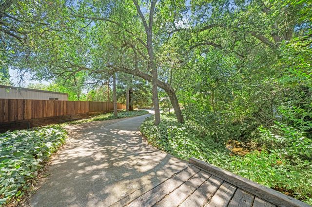 5435 Bridge Creek Ln, Carmichael, CA 95608