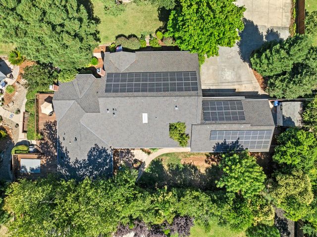 5435 Bridge Creek Ln, Carmichael, CA 95608