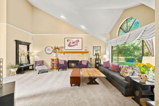 5435 Bridge Creek Ln, Carmichael, CA 95608