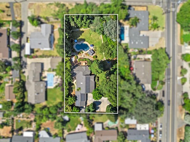 5435 Bridge Creek Ln, Carmichael, CA 95608