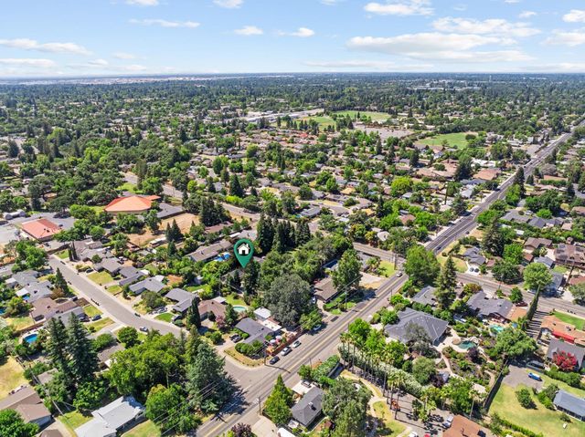 5435 Bridge Creek Ln, Carmichael, CA 95608
