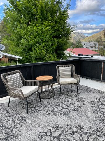 716 S 600 E, River Heights, UT 84321