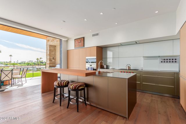 6311 E PHOENICIAN Boulevard 18, Scottsdale, AZ 85251