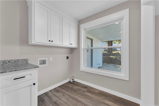 402 Phillips Avenue, Huntsville, AR 72740