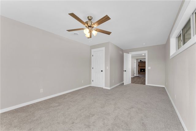 402 Phillips Avenue, Huntsville, AR 72740