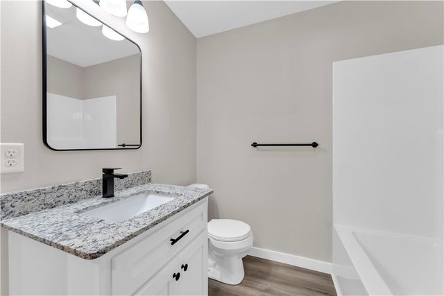 402 Phillips Avenue, Huntsville, AR 72740