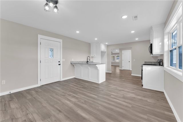 402 Phillips Avenue, Huntsville, AR 72740