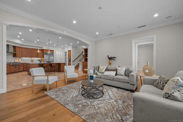 836 Jensen Ct, Encinitas, CA 92024