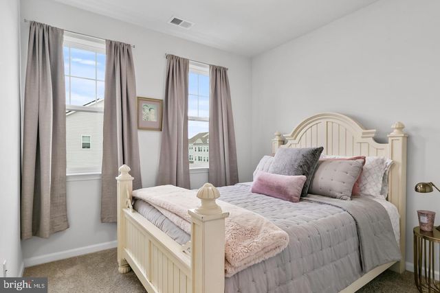 1 TURIN WAY, Mount Laurel, NJ 08054