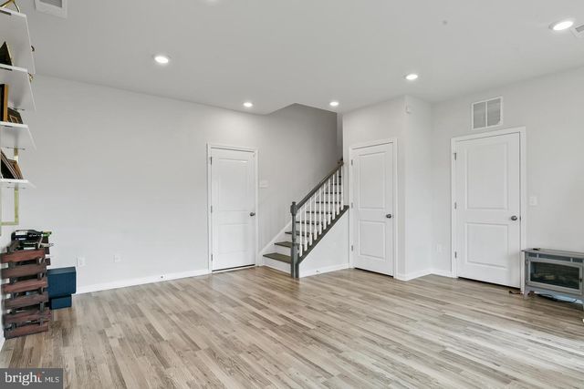1 TURIN WAY, Mount Laurel, NJ 08054