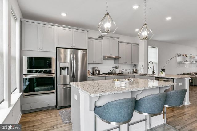 1 TURIN WAY, Mount Laurel, NJ 08054