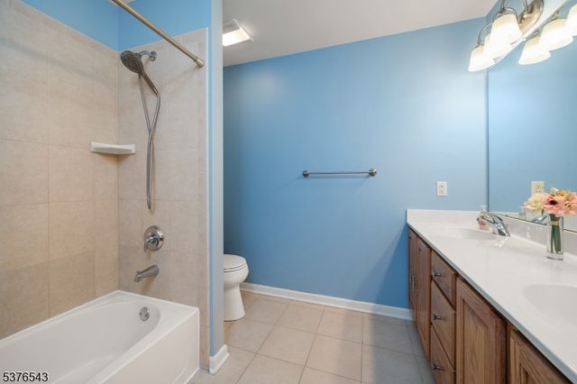 1 Wimbledon Dr U2 2, Vernon Twp., NJ 07462