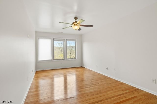 1 Wimbledon Dr U2 2, Vernon Twp., NJ 07462