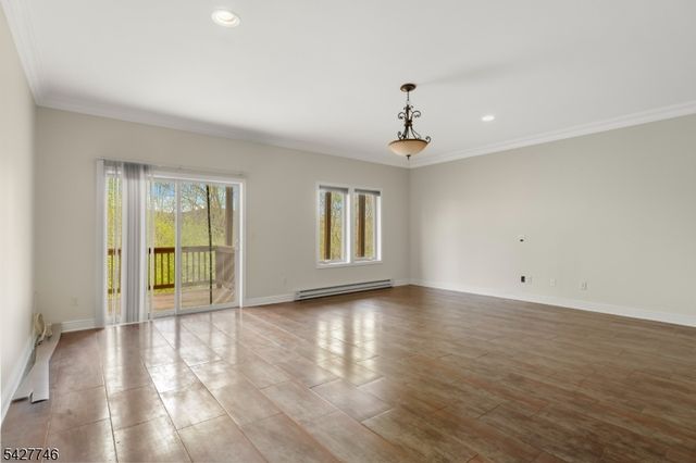 1 Wimbledon Dr U2 2, Vernon Twp., NJ 07462