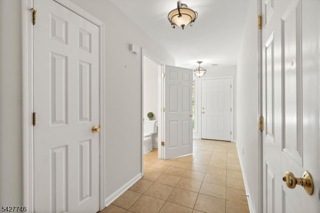 1 Wimbledon Dr U2 2, Vernon Twp., NJ 07462