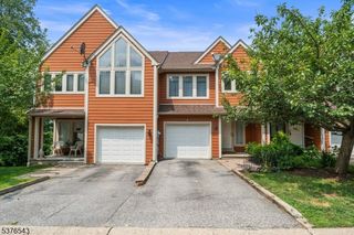 1 Wimbledon Dr U2 2, Vernon Twp., NJ 07462