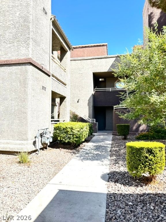 5032 South Rainbow Boulevard 102, Las Vegas, NV 89118 — photo 3