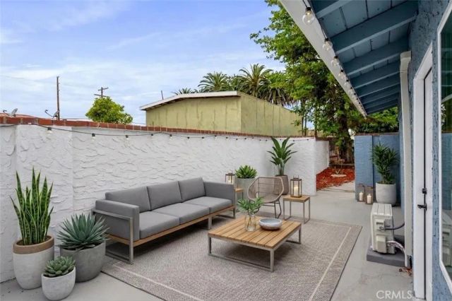 1514 E Young Street, Wilmington, CA 90744