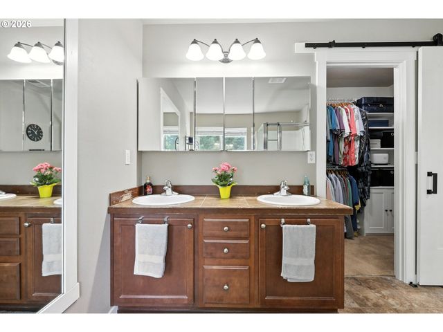 3410 Se RADCLIFF Ct, Hillsboro, OR 97123