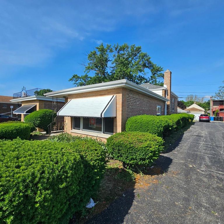 8456 S Damen Avenue, Chicago, IL 60620 — photo 2