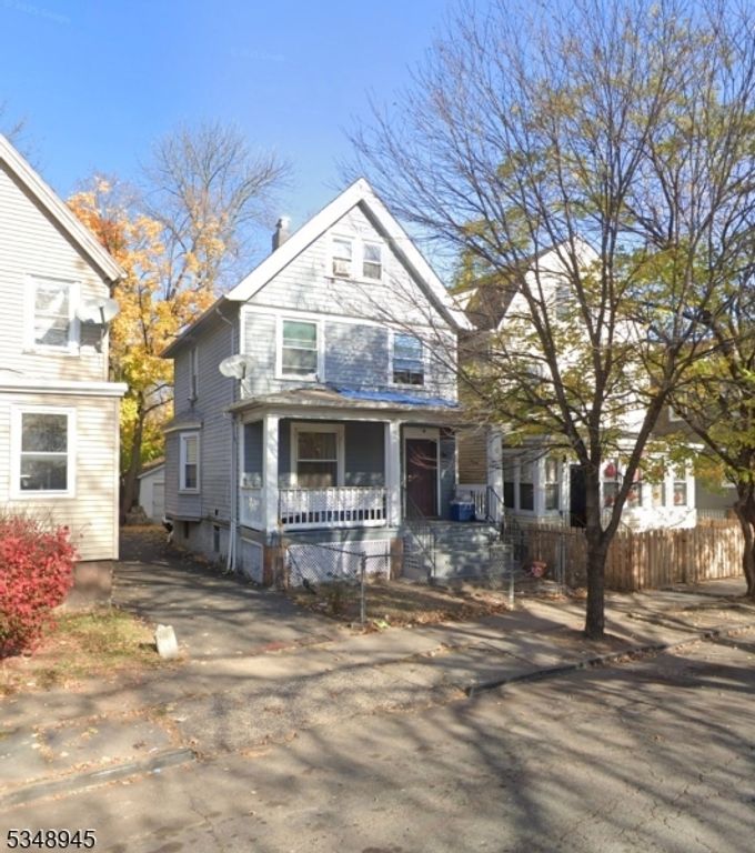 12 Clifford St, East Orange City, NJ 07018