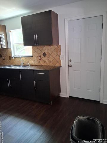 8424 FOREST RIDGE, San Antonio, TX 78239