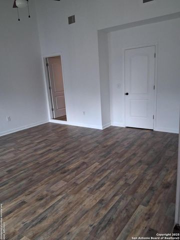 8424 FOREST RIDGE, San Antonio, TX 78239