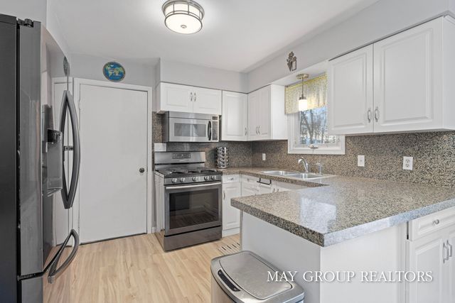 4014 Cambridge Drive, Georgetown Twp, MI 49426