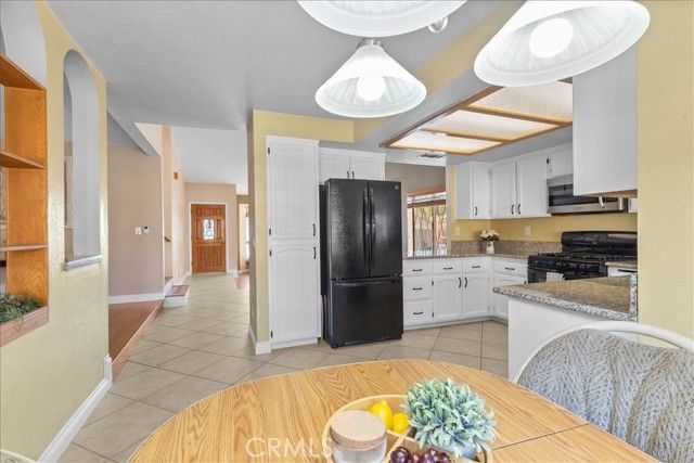 17800 Rancho Bonita Road, Victorville, CA 92395