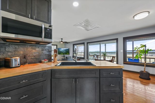 2739 Windy Cove Way, Sevierville, TN 37876