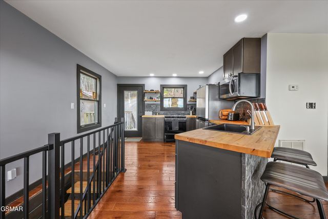 2739 Windy Cove Way, Sevierville, TN 37876