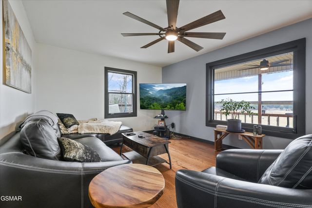 2739 Windy Cove Way, Sevierville, TN 37876