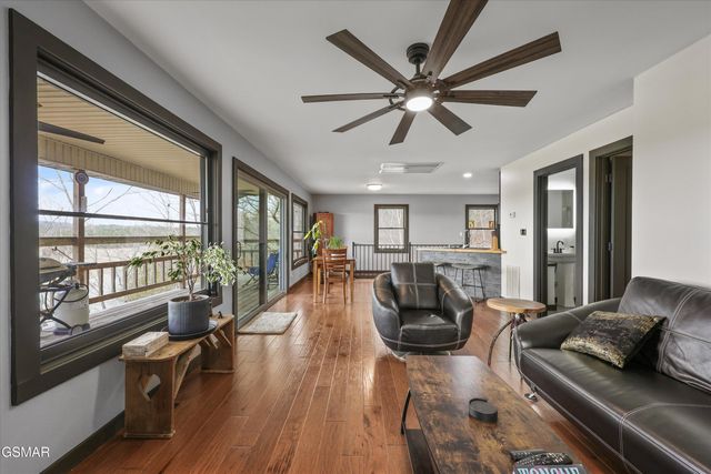 2739 Windy Cove Way, Sevierville, TN 37876