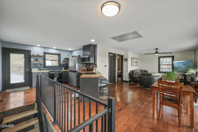 2739 Windy Cove Way, Sevierville, TN 37876