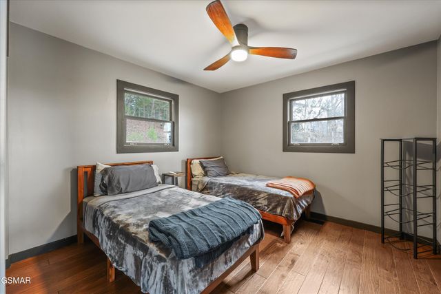 2739 Windy Cove Way, Sevierville, TN 37876