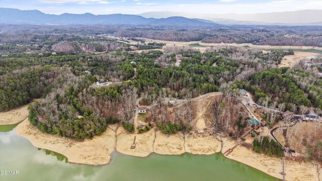 2739 Windy Cove Way, Sevierville, TN 37876