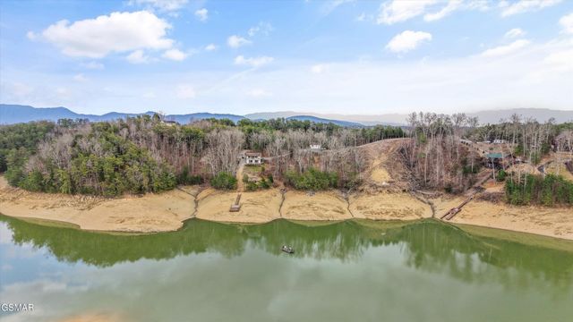 2739 Windy Cove Way, Sevierville, TN 37876