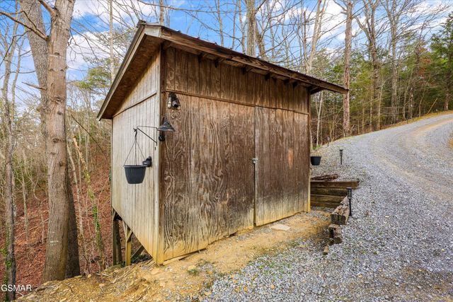 2739 Windy Cove Way, Sevierville, TN 37876