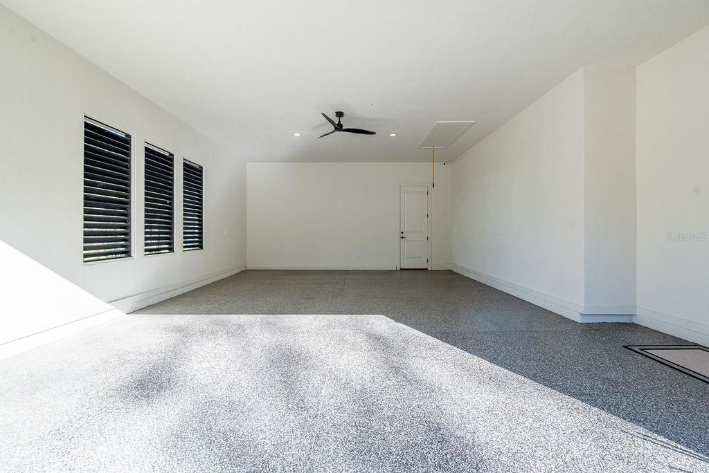 Image 13 of property listing at 3821 NE COUNTY ROAD 138, High Springs, FL 32643