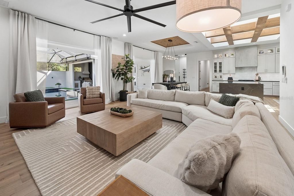 Image 23 of property listing at 3821 NE COUNTY ROAD 138, High Springs, FL 32643