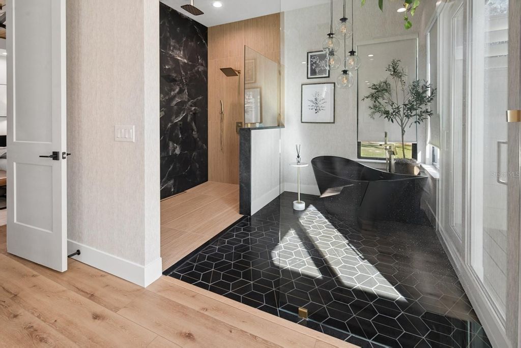 Image 34 of property listing at 3821 NE COUNTY ROAD 138, High Springs, FL 32643