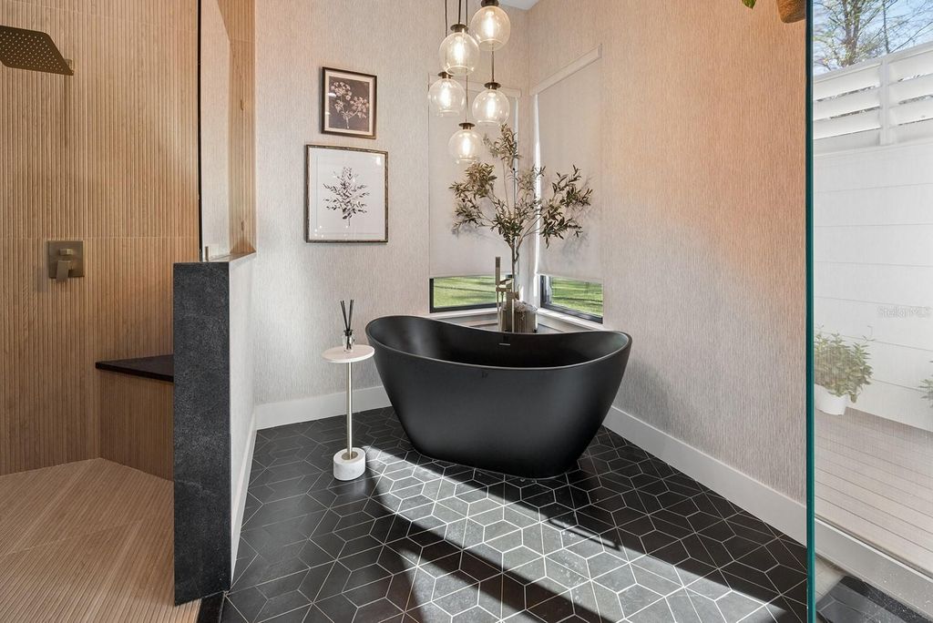 Image 35 of property listing at 3821 NE COUNTY ROAD 138, High Springs, FL 32643