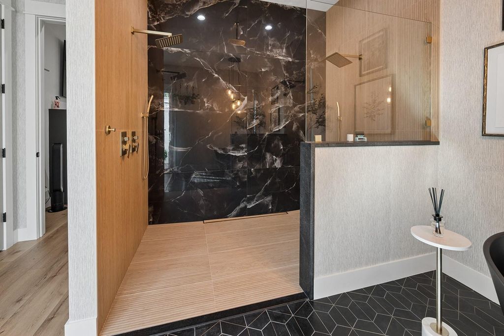 Image 36 of property listing at 3821 NE COUNTY ROAD 138, High Springs, FL 32643