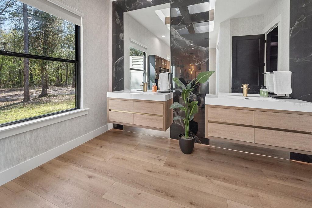 Image 39 of property listing at 3821 NE COUNTY ROAD 138, High Springs, FL 32643