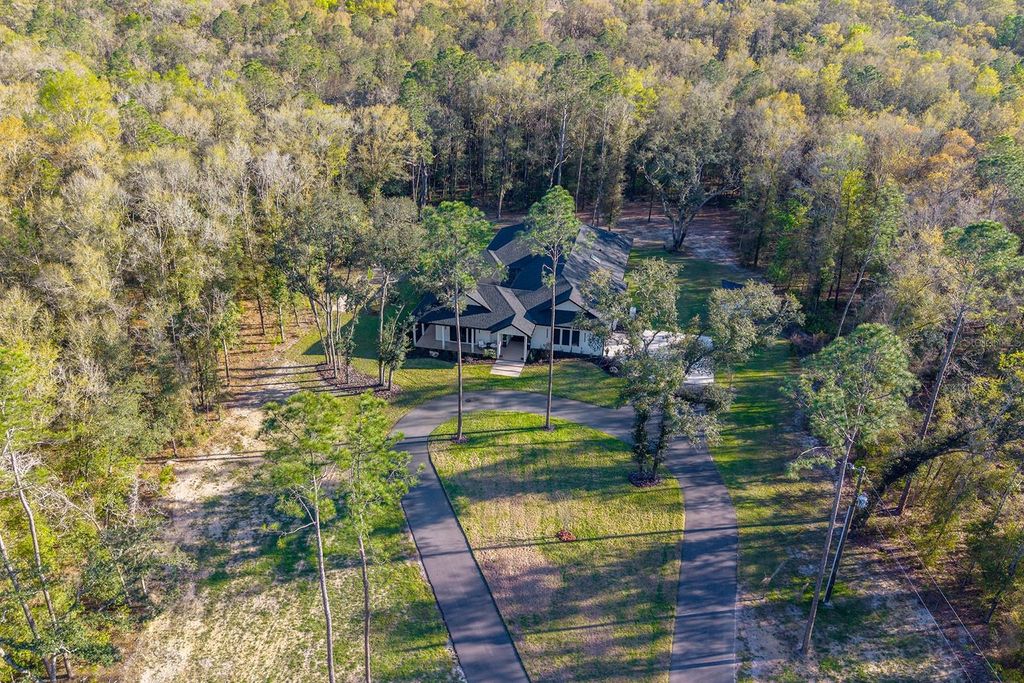 Image 56 of property listing at 3821 NE COUNTY ROAD 138, High Springs, FL 32643